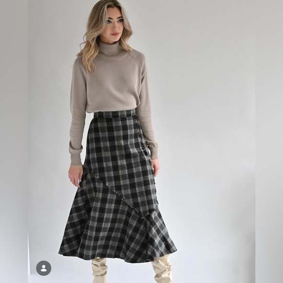 BYRD Dresses & Skirts - Plaid Check Ruffle Asymmetrical Midi Knee-Length High-Waist Modest Fringe Skirt
